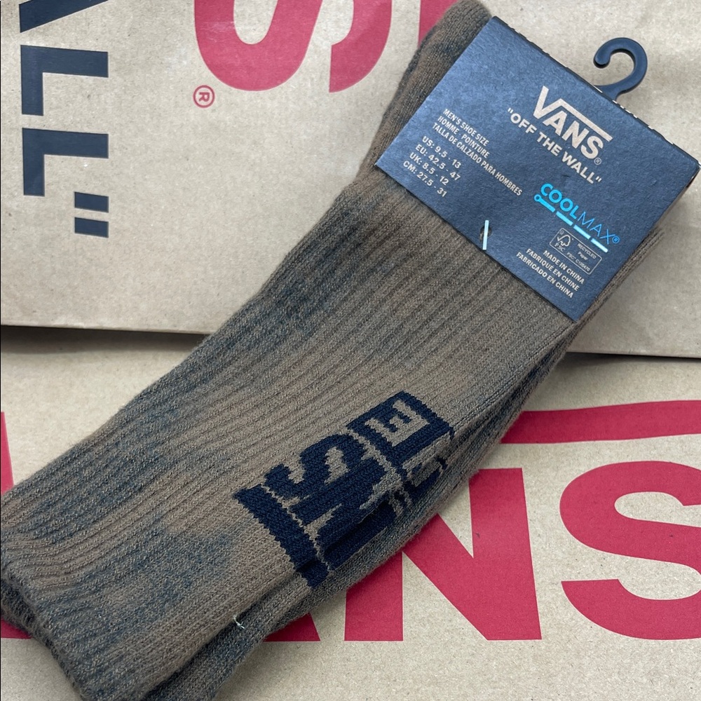 VANS "Off The Wall" Crew socks 
New with the tag authentic Vans socks (1 pair